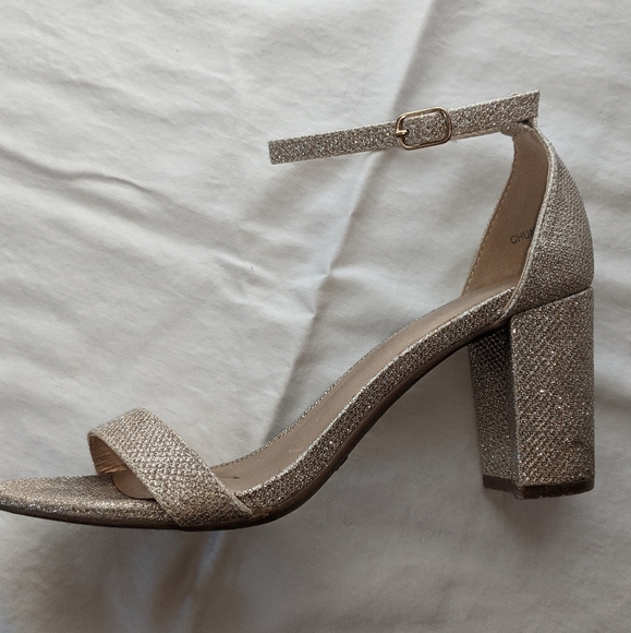 Dream Pairs W6.5 Block Champagne Heels - Picture 2 of 5